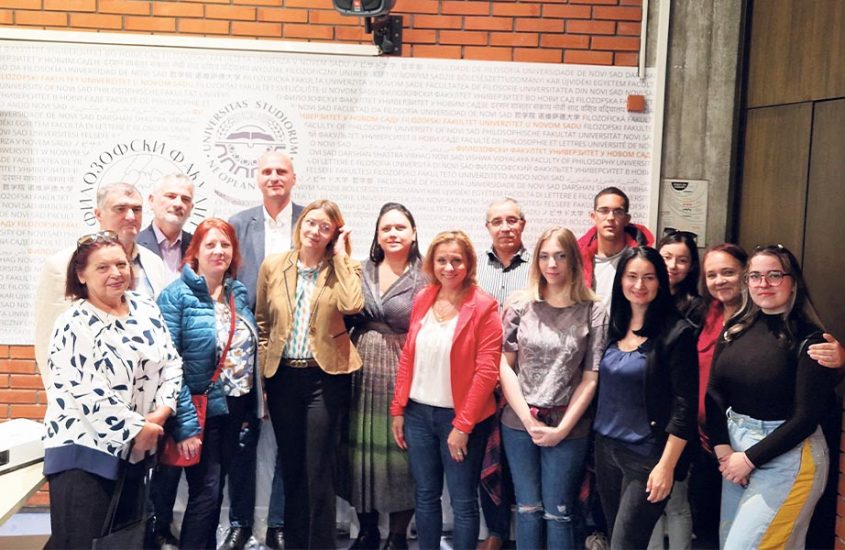 Echipament donat Departamentului de Limba și Literatura Română